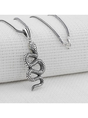 925 Gümüş Yılan Figürlü 925 Ayar Gümüş Kolye