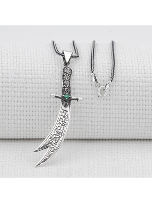 925 Gümüş Yeşil Taşlı Zülfikar Kılıç Tasarımlı 925 Ayar Gümüş Kolye