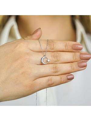 925 Gümüş Ay Yıldız Tasarımlı 925 Ayar Gümüş Kadın Kolye