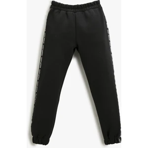 Basic Jogger Eşofman Altı Yanları Şerit Detaylı