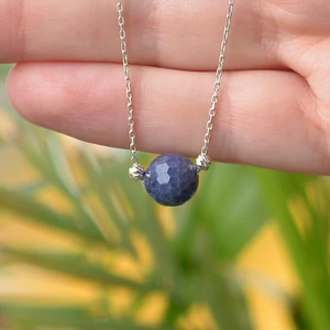 Taş Sandığı Safir Taşı Gümüş Kolye