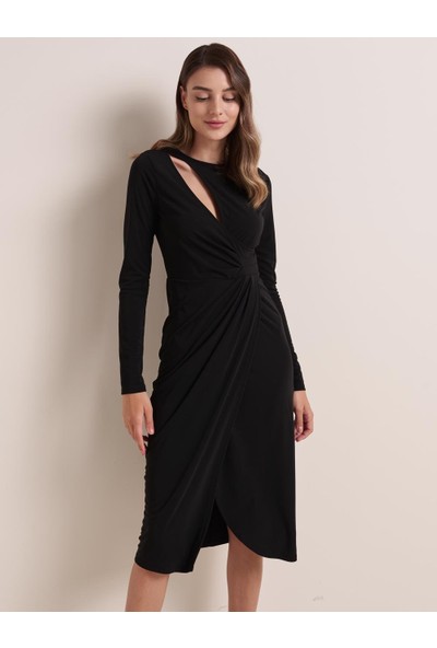Jimmy Key Kadın Siyah Uzun Kollu Yakası Dekolteli Önden Yırtmaçlı Elbise