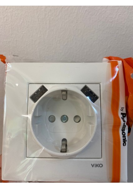 Karre Beyaz 2 Usb'li Topraklı Priz Komple fırsatları