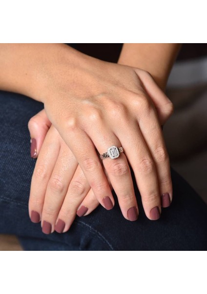 Beyaz Altın Baget Yüzük Sonsuzluk Tasarım 0,77 Karat modelleri