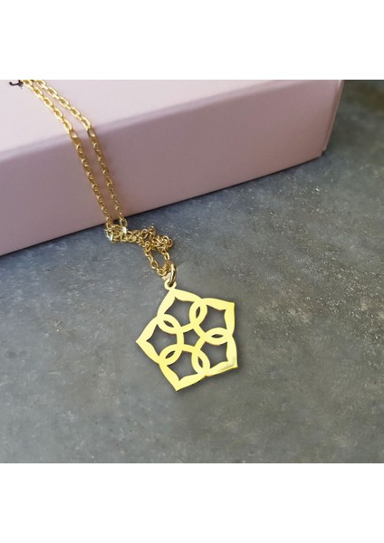 925 Ayar Gümüş Çiçek Kolye