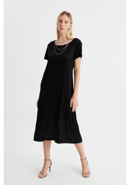 Kısa Kollu Salaş Elbise (B22-43600)