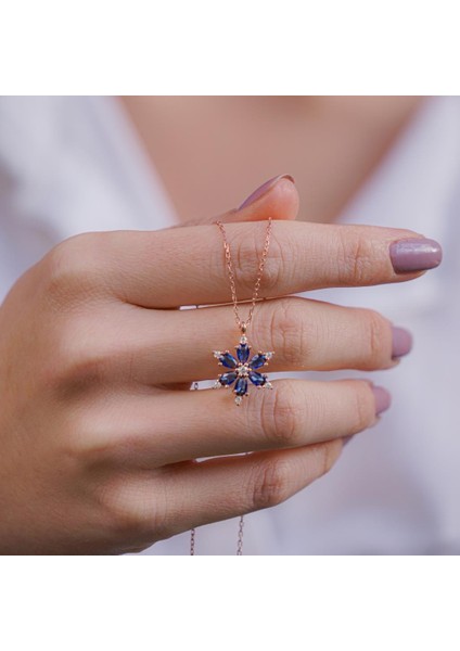 Lotus Çiçeği Tasarımlı Mavi Zirkon Taşlı Rose 925 Ayar Gümüş Kadın Kolye