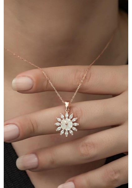 Özel Tasarım Manolya Çiçeği 925 Ayar Gümüş Kolye Rose fiyatları