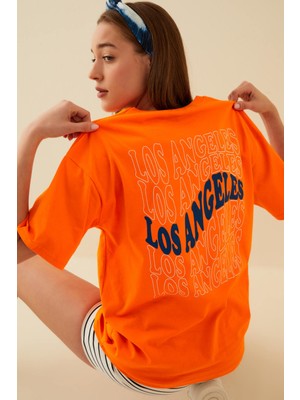 Swist Turuncu La Sırt Baskılı Oversize Kadın Tshirt
