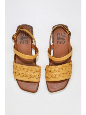 Bueno Shoes Sarı Deri Kadın Düz Sandalet