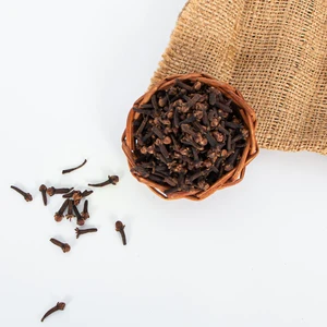 Karanfil Tane  (100 Gr)