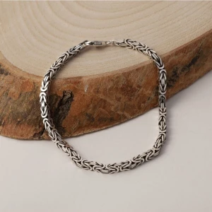 4 mm Kare Kral Zincir Gümüş Bileklik