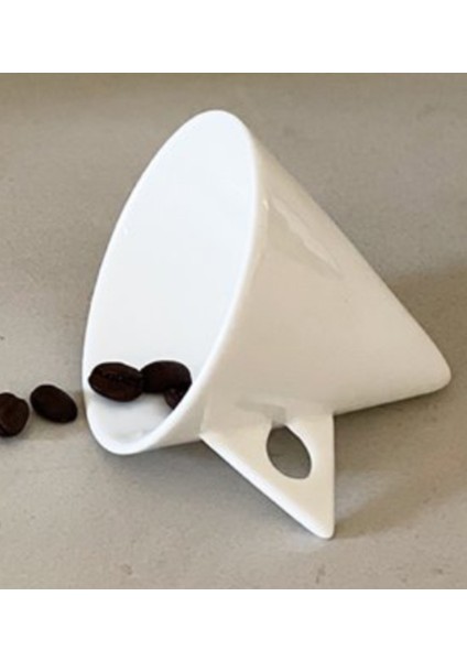 Yaratıcı Ince Kemik Çini Koni Tipi Espresso Kupası Sunucusu Setleri Beyaz Küçük Seramik Çay Kupası ve Tabağı Cafe Partisi Drinkware | Kahve Kupası ve tabak Setleri(Yurt Dışından) fiyatları