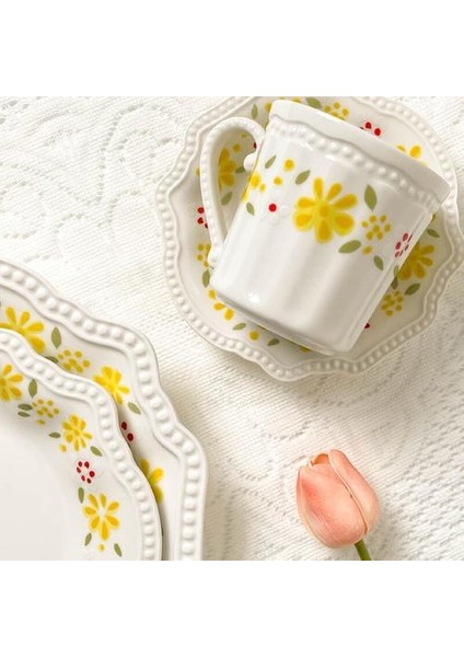 Zarif Öğleden Sonra Çay Bardağı Modern Yaratıcı Çiçek Seramik Ingilizce Çay Bardağı Seti Benzersiz Nordic Tazas De Cafe Mutfak Ürünü BS50CC Kahve Kupası ve Tabak Setleri (Yurt Dışından)