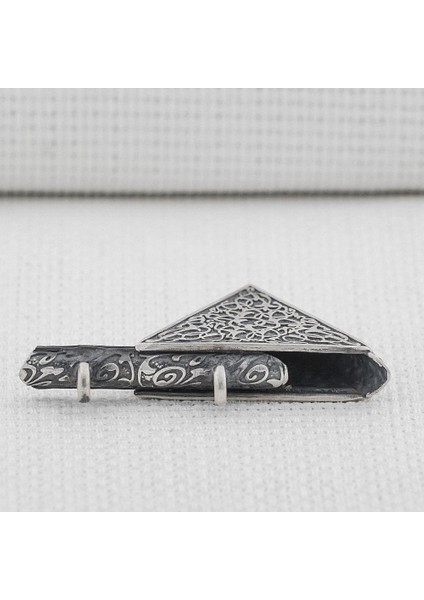 Desenli 925 Ayar Gümüş Üçgen Muska Kabı Orta Boy modelleri