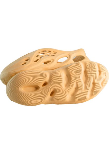 delikli Yeezy Foam Runner Bej Unisex Spor Ayakkabı modelleri