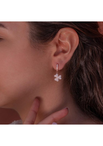 Üçlü Kalp Tasarımlı Sallantılı 925 Ayar Gümüş Küpe fiyatları