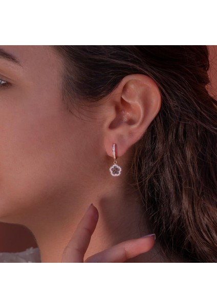 Çiçek Tasarımlı Yıldız Detaylı Sallantılı 925 Ayar Gümüş Küpe fiyatları