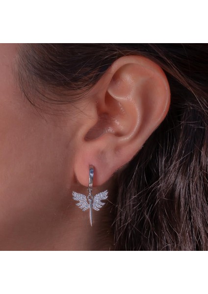 Melek Tasarımlı Beyaz Zirkon Taşlı Sallantılı Gümüş Küpe