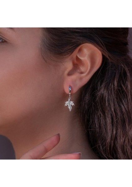 Çınar Yaprağı Motifli Sallantılı 925 Ayar Gümüş Küpe fiyatları