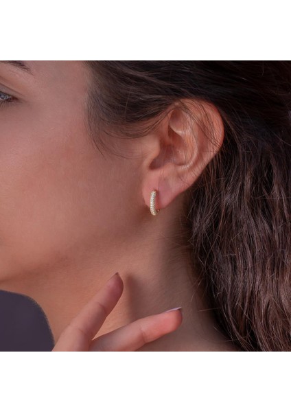 Beyaz Zirkon Taşlı Altın Kaplama 925 Ayar Gümüş Halka Küpe