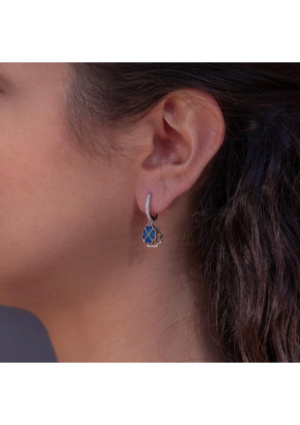 Kalp Tasarımlı Sallantılı 925 Ayar Gümüş Küpe