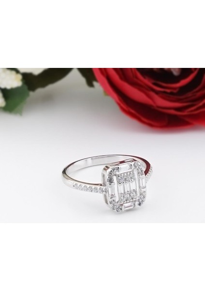 925 Ayar Gümüş Baget Zirkon Taşlı Bayan Yüzük fiyatları