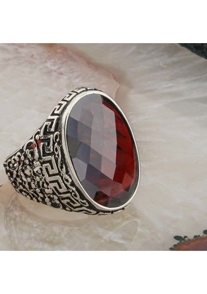 Kırmızı Zirkon Taşlı Labirent Desenli Gümüş Erkek Yüzük fiyatları