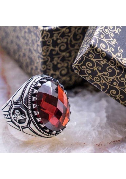 925 Ayar Gümüş Kırmızı Zirkon Taşlı Osmanlı Tuğrası Detaylı Yüzük