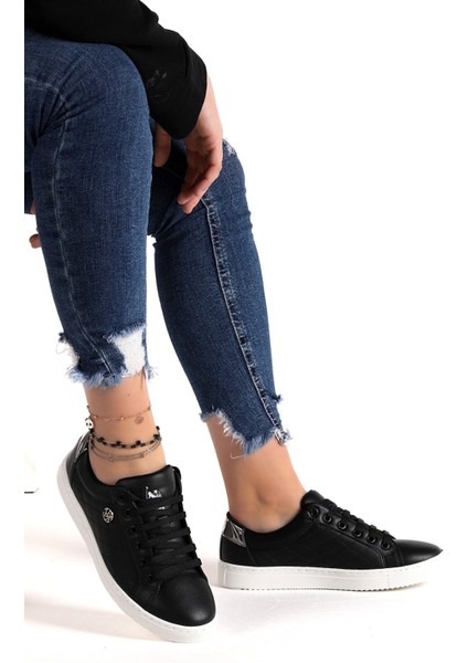 Tiggy Siyah Senaker Günlük Spor Ayakkabı V7