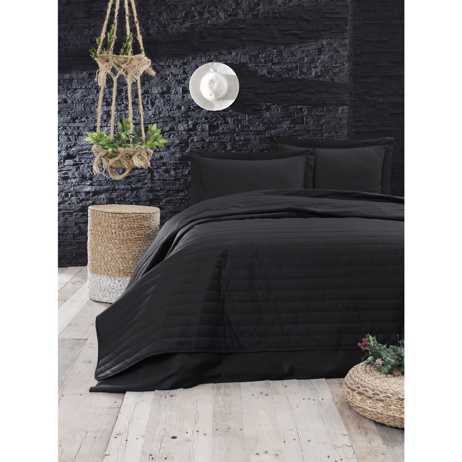 Monart Kapitoneli Yatak Örtüsü Çift Kişilik Siyah Fiyatı Monart Kapitoneli Yatak Örtüsü Çift Kişilik Siyah Fiyatı