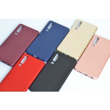 Case 4U Huawei P30 Kılıf Klasik Mat Renkli Yumuşak Premier Silikon Altın