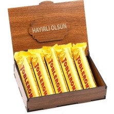 Nostaljik Lezzetler Sevdiklerinize Özel Ahşap  Kutusunda 5 Adet Toblerone ( Hayırlı Olsun Yazılı )