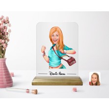 BK Kişiye Özel Kadin Karikatürlü Ahşap Standli Çerçeve-52