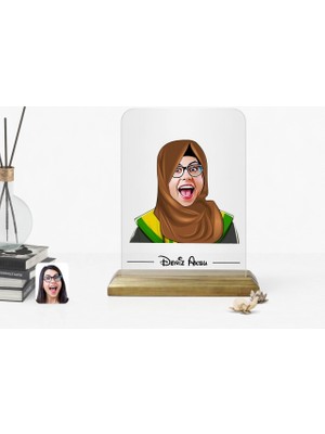 Kişiye Özel Tesettürlü Kadin Öğretmen Karikatürlü Ahşap Standli Çerçeve-1