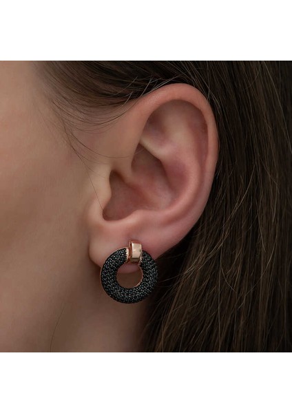 Gümüş Siyah Çok Taşlı Daire Bayan Küpe modelleri