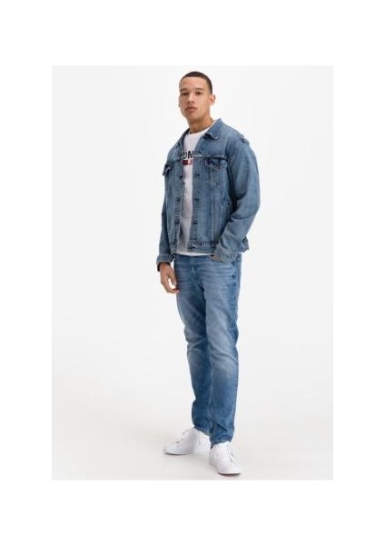 Men's White Regular Fit T-Shirt