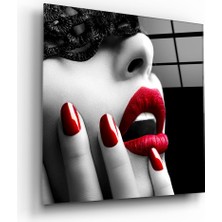Insigne Kırmızı Rujlu Kadın Cam Tablo - 40X40 cm