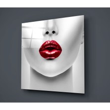 Insigne Kırmızı Rujlu Kadın Cam Tablo - 40X40 cm