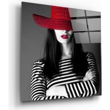 Insigne Kırmızı Şapkalı Kadın Cam Tablo - 40X40 cm