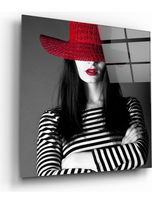 Insigne Kırmızı Şapkalı Kadın Cam Tablo - 40X40 cm