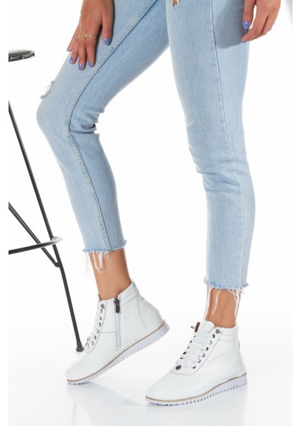 Deri Günlük Kadın Bot