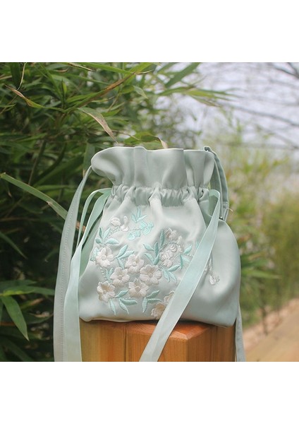 Saten Işlemeli Hanfu Çanta (Yurt Dışından)