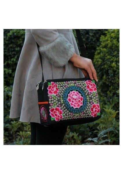 Çiçek Işlemeli Üçlü Fermuarlı Omuz Çantası(Yurt Dışından) fiyatları
