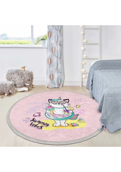 Pembe Zemin Tatil Temalı Sevimli Kedi Desenli Çocuk & Genç Odası Makinede Yıkanabilir Kaymaz Tabanlı Püsküllü Yuvarlak Çocuk Halısı modelleri