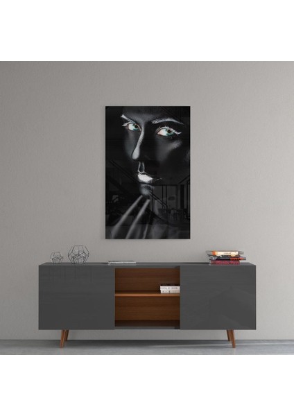 Kadın Portre 11 Cam Tablo - 72X46 cm fırsatları