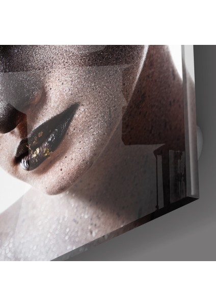 Kadın Portre 34 Cam Tablo - 72X46 cm modelleri