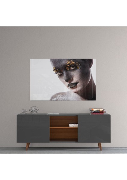 Kadın Portre 34 Cam Tablo - 72X46 cm fırsatları