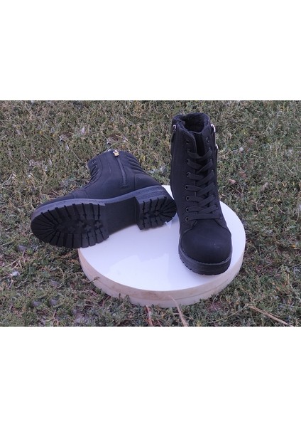 Toka Detaylı Kısa Postal Model Bot fiyatları