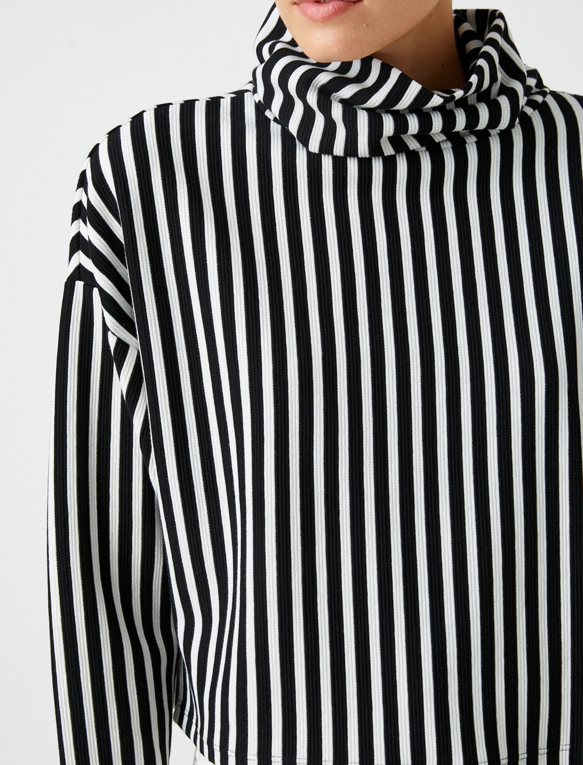 Koton Dik Yaka Sweatshirt görsel 5